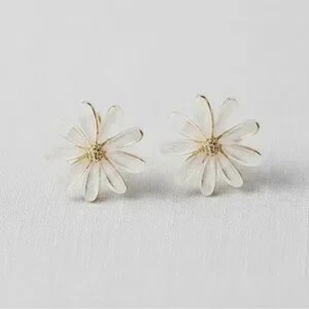 Daisy Crystal Stud Earrings (2712)